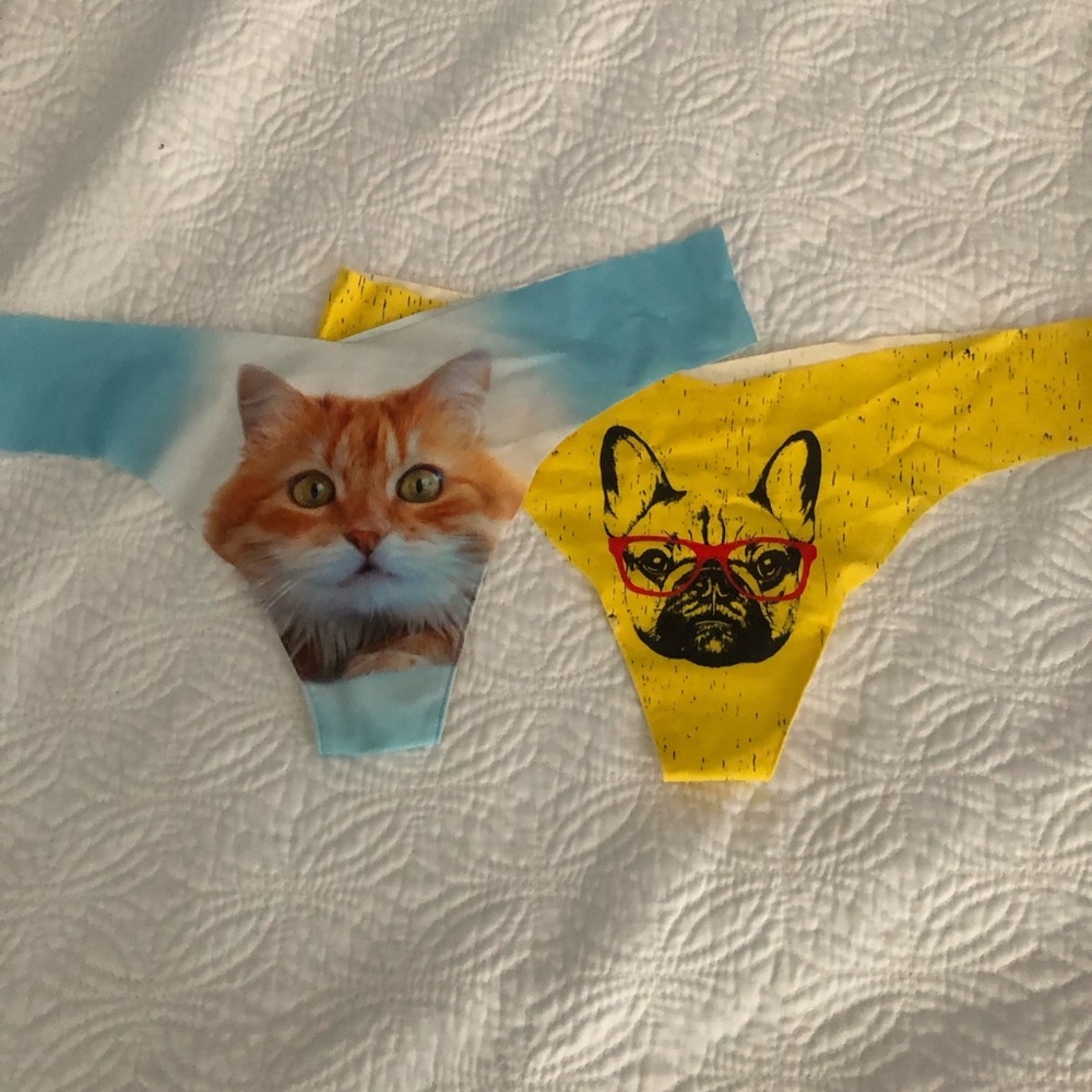 NWOT Commando Thongs size m/l